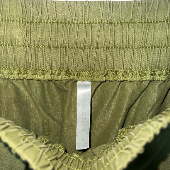 Fabletics Army Green shorts - Picture 4 of 4